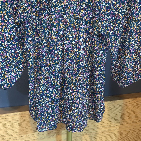 Boho Floral Embroidered Navy Women's Peasant Top size 1X PTP 26 - Picture 7 of 9